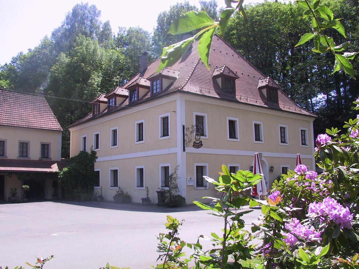 Landhotel Kahrmuehle Pressath Exterior photo