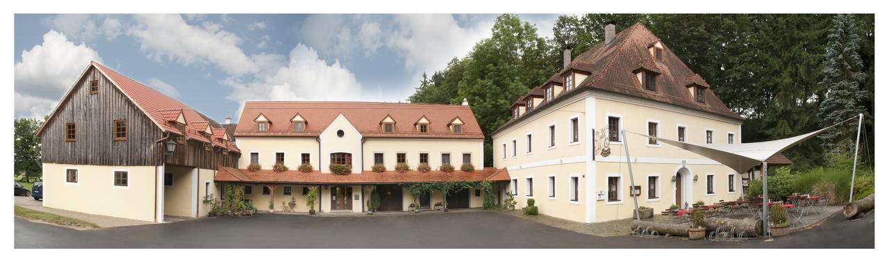 Landhotel Kahrmuehle Pressath Exterior photo